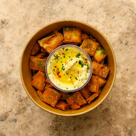 HUMMUS WITH NAAN CHIPS